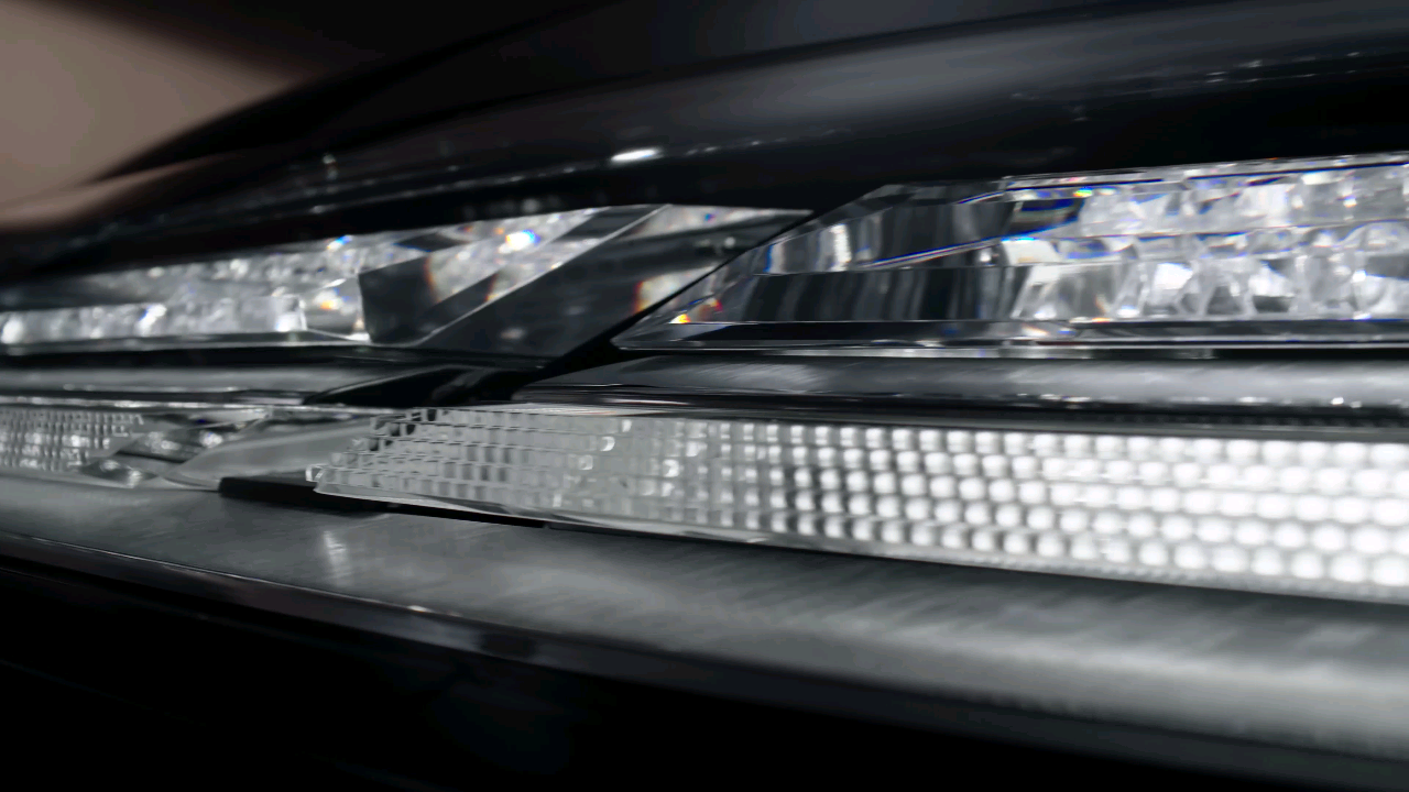 蔚来es8_蔚来三代ES8外观视频_蔚来三代ES8内饰详解